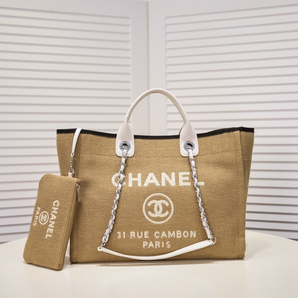 シャネルバッグ正面デザイン